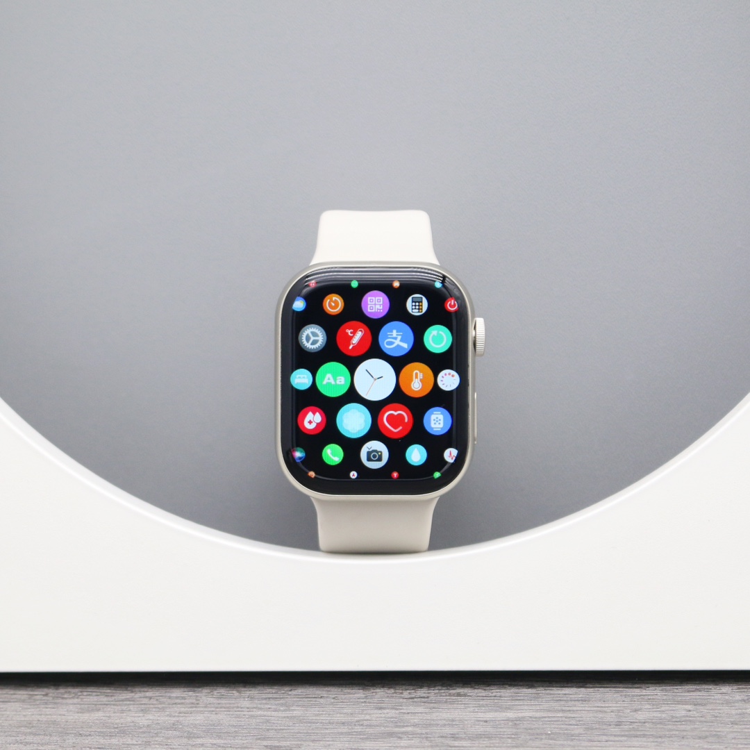 Apple Watch Series 8 45mm Smart Sport Watch Silver