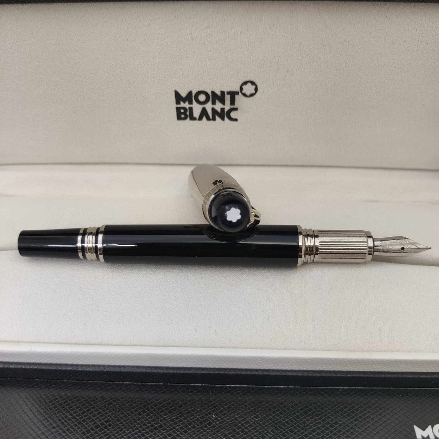 Montblanc Luxury Fountain Pen Set Multicolor