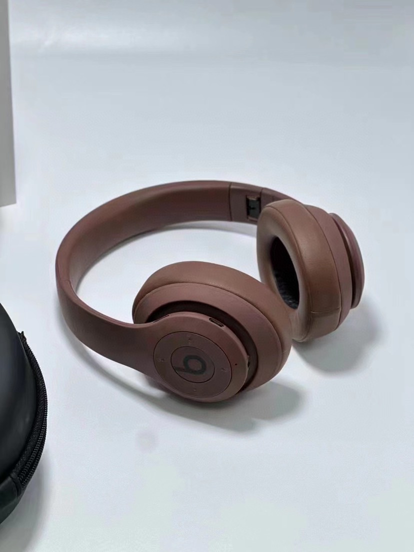 Beats Studio Pro Wireless Headphones Multicolor