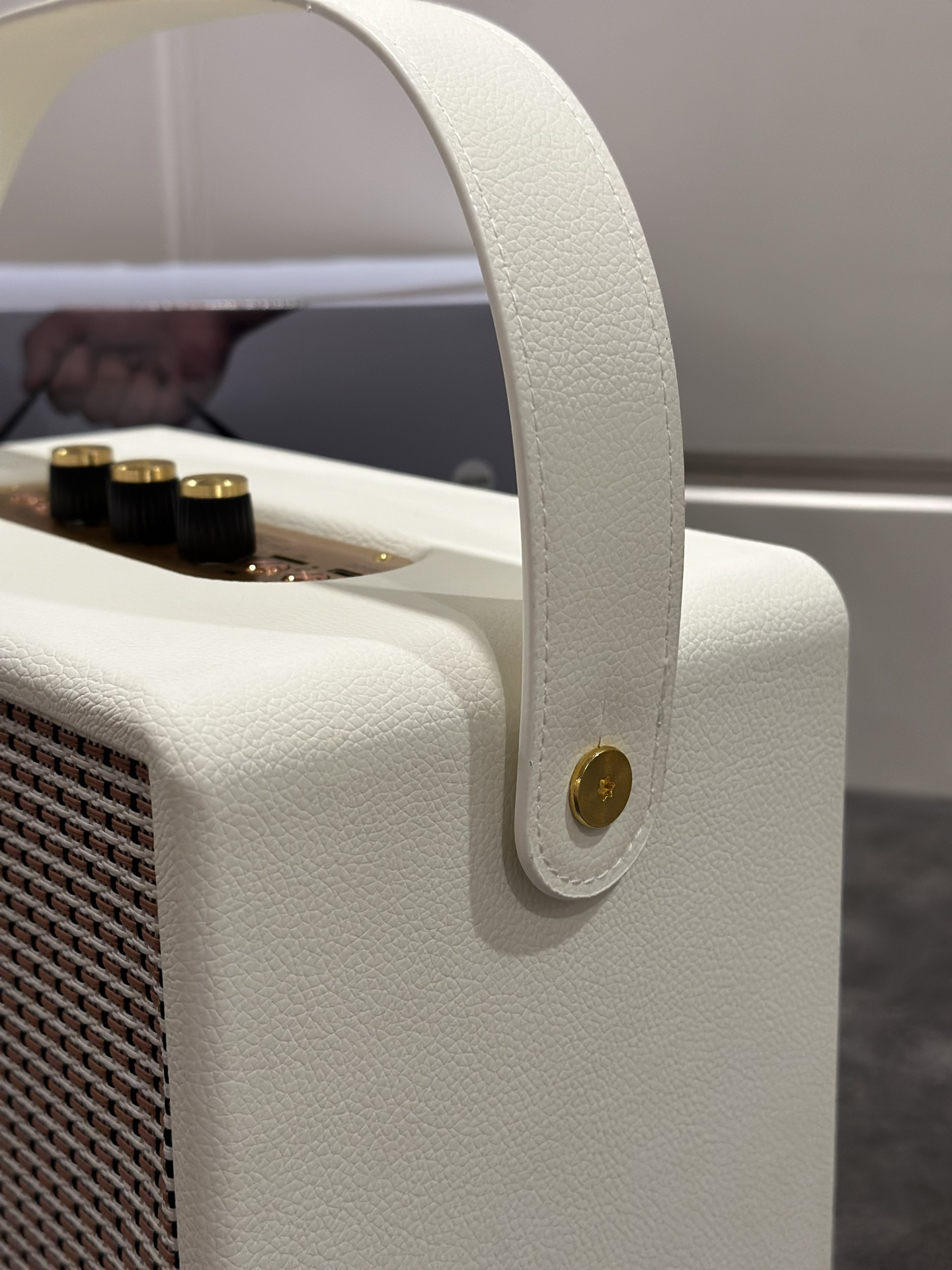 Marshall Portable BT Speaker White