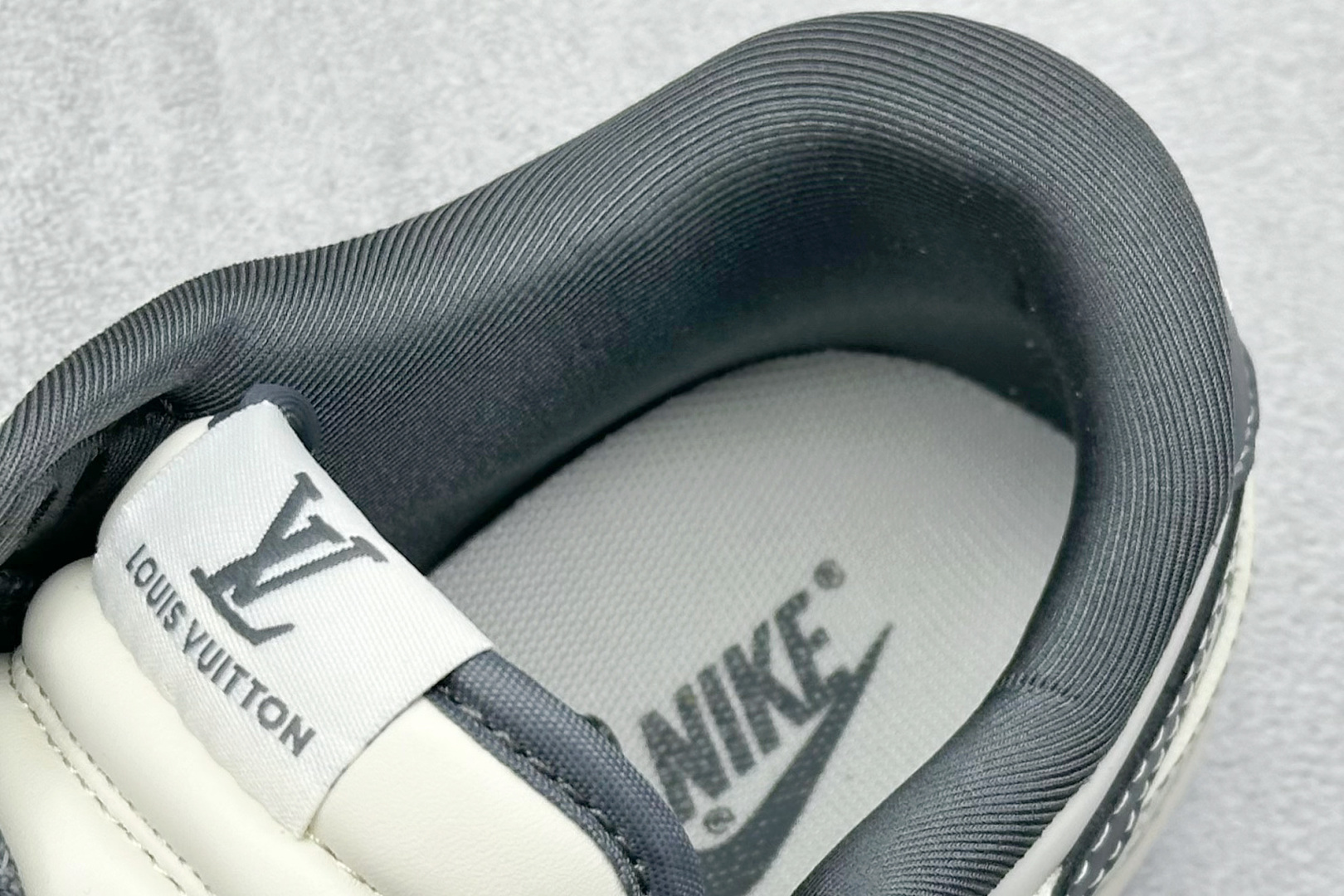 Nike SB Dunk LV Low Grey