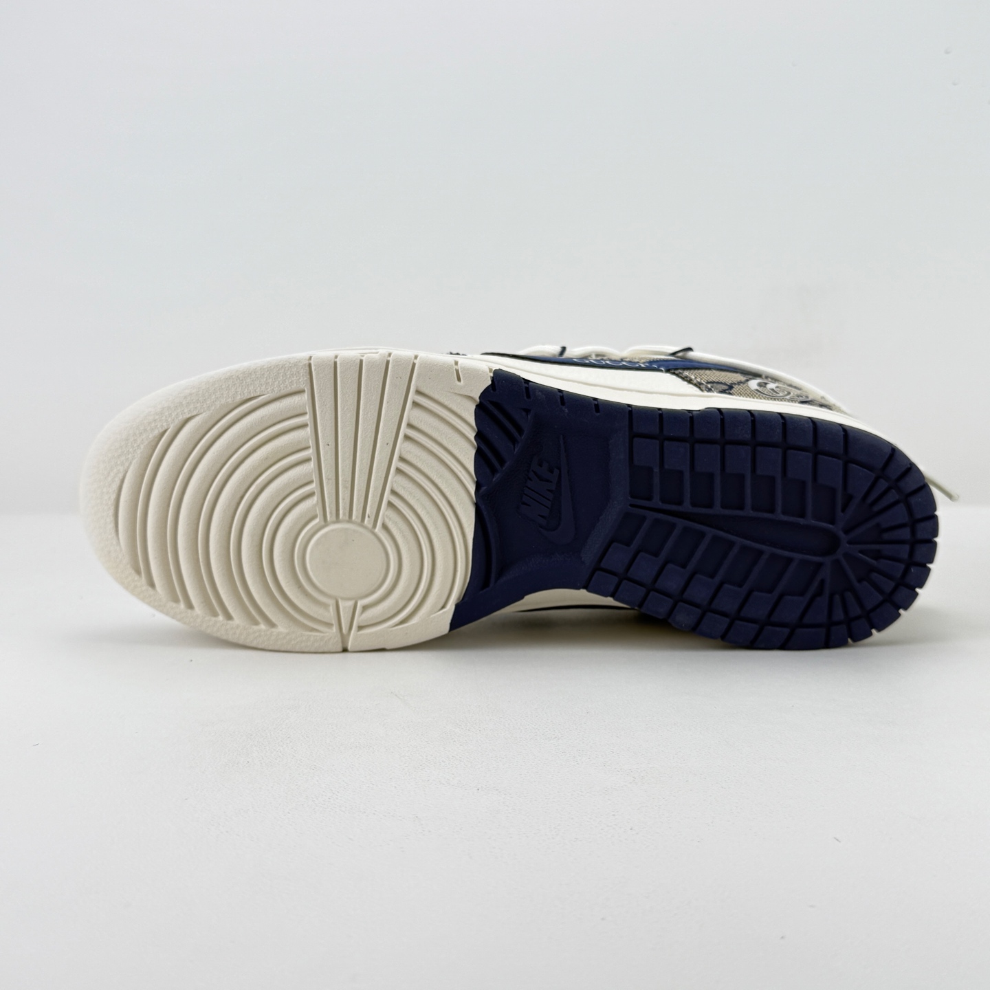 Nike SB Dunk Low Beige Navy