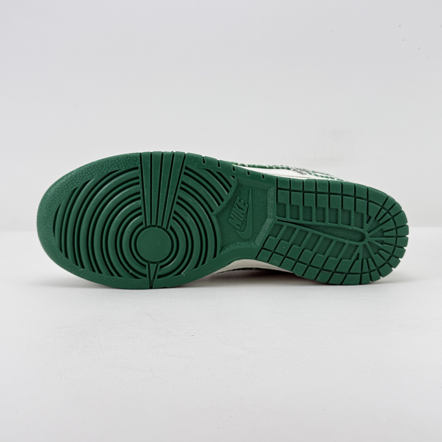 Nike SB Dunk Low Green White