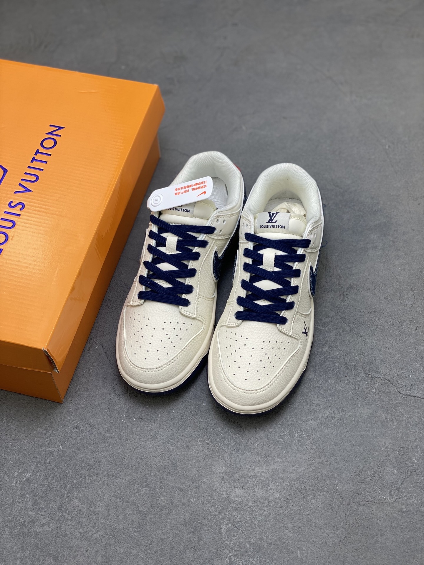 Nike SB Dunk LV White Blue