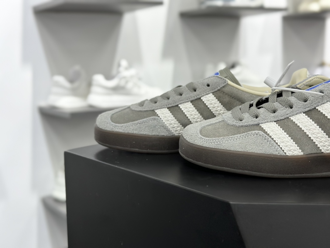 Adidas Gazelle Suede Trainers Grey