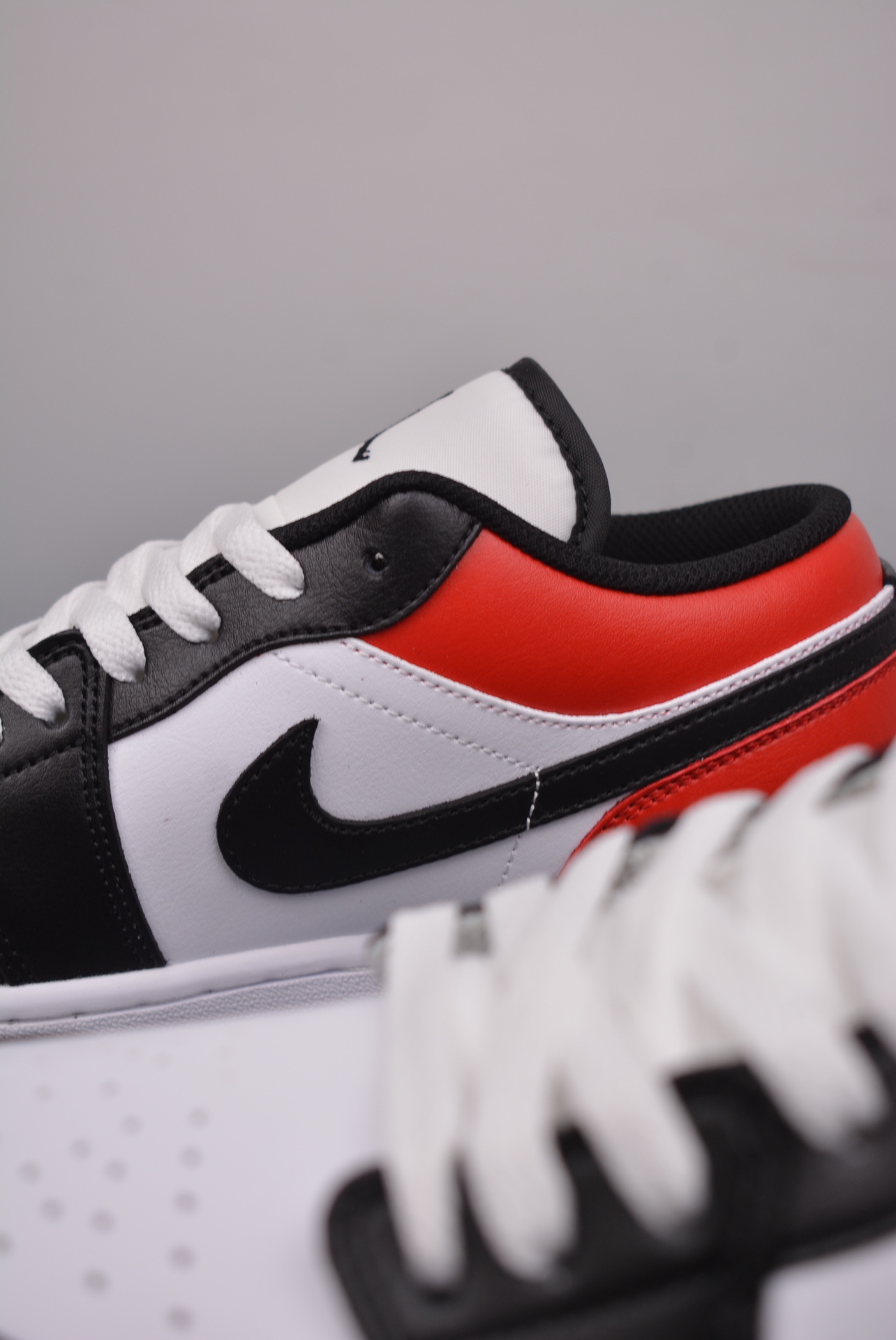 Jordan Air Jordan 1 Low Toe Black/Red