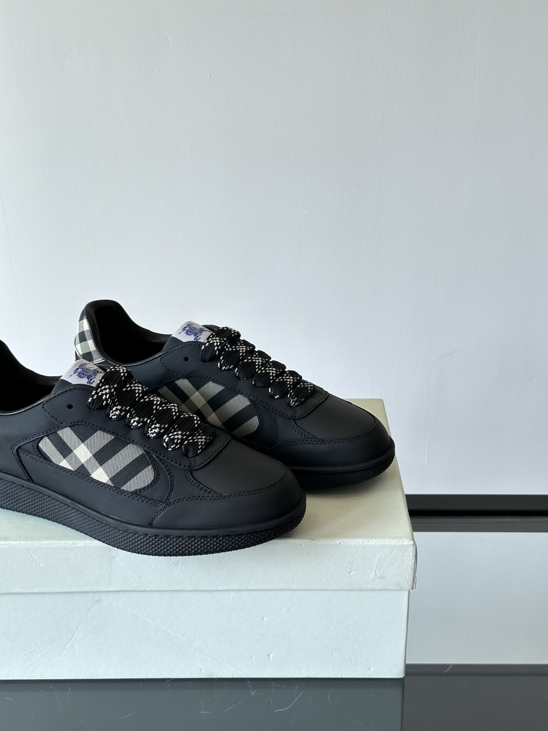 Burberry Vintage Check Low-Top Sneakers Black