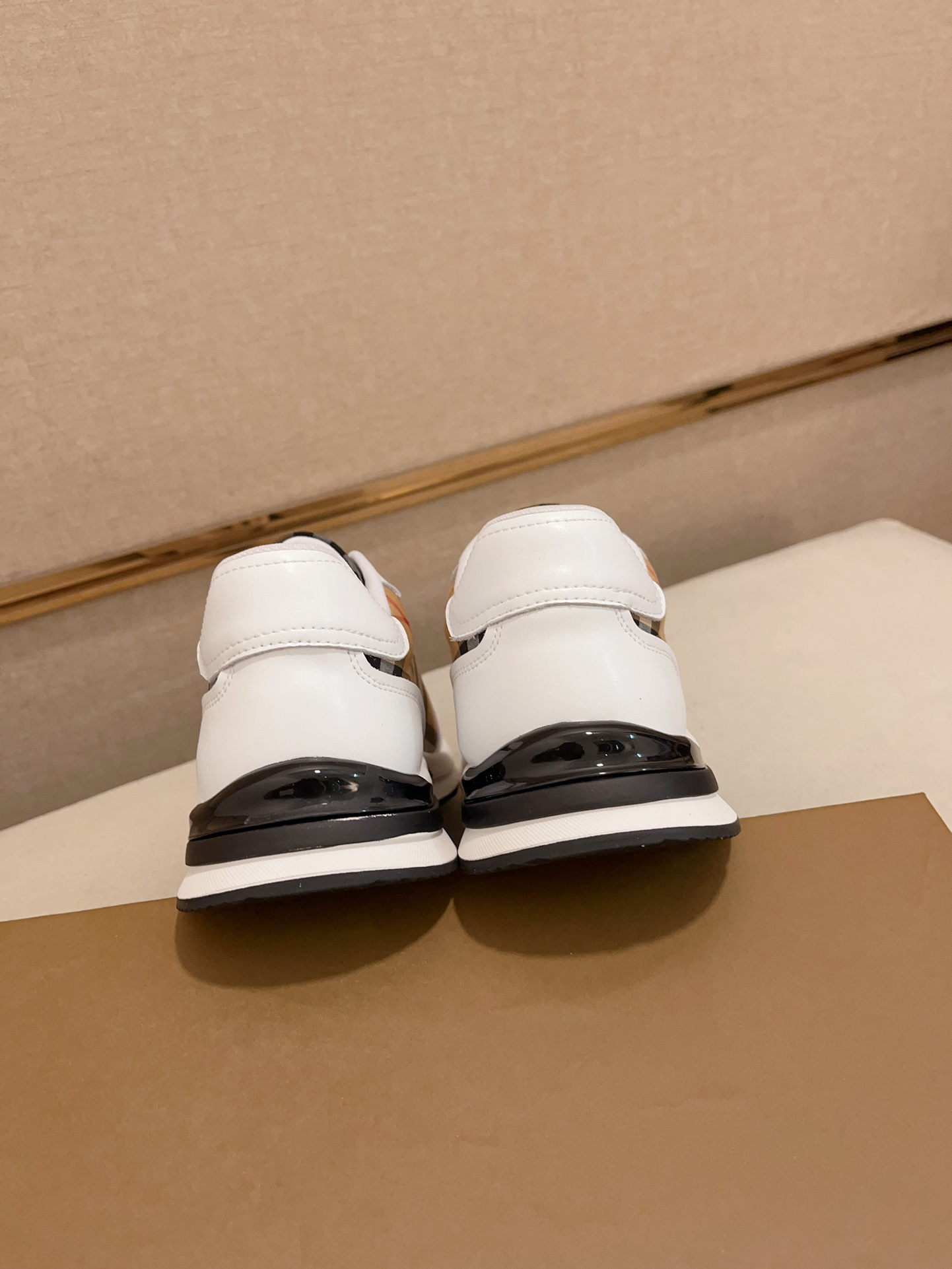 Burberry Vintage Check Leather Sneakers - Beige