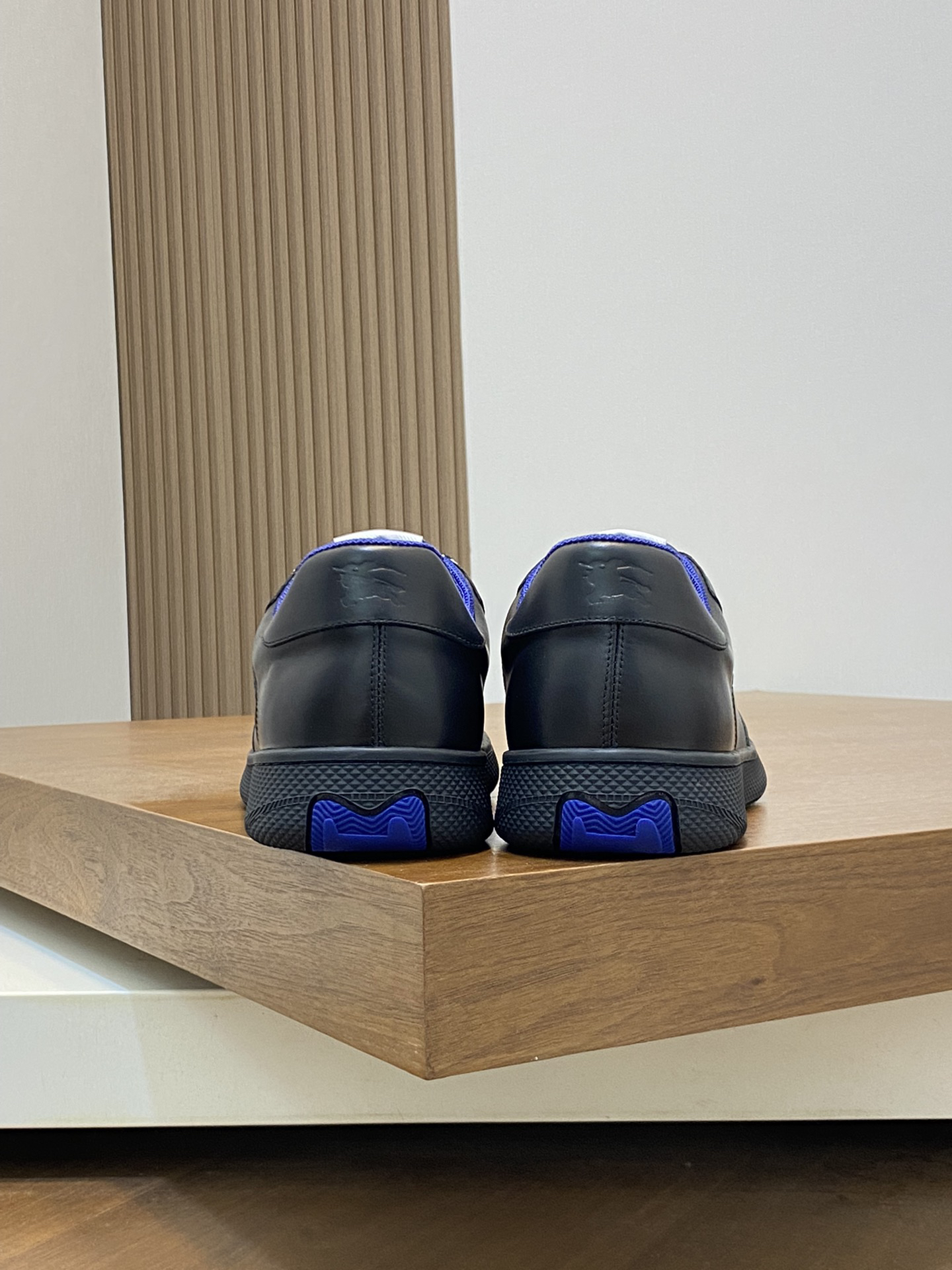 Burberry Leather Low-Top Sneakers Black/Blue
