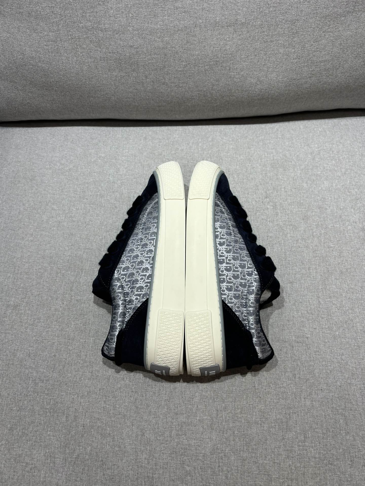 Dior B33 Oblique Low-Top Sneakers Navy