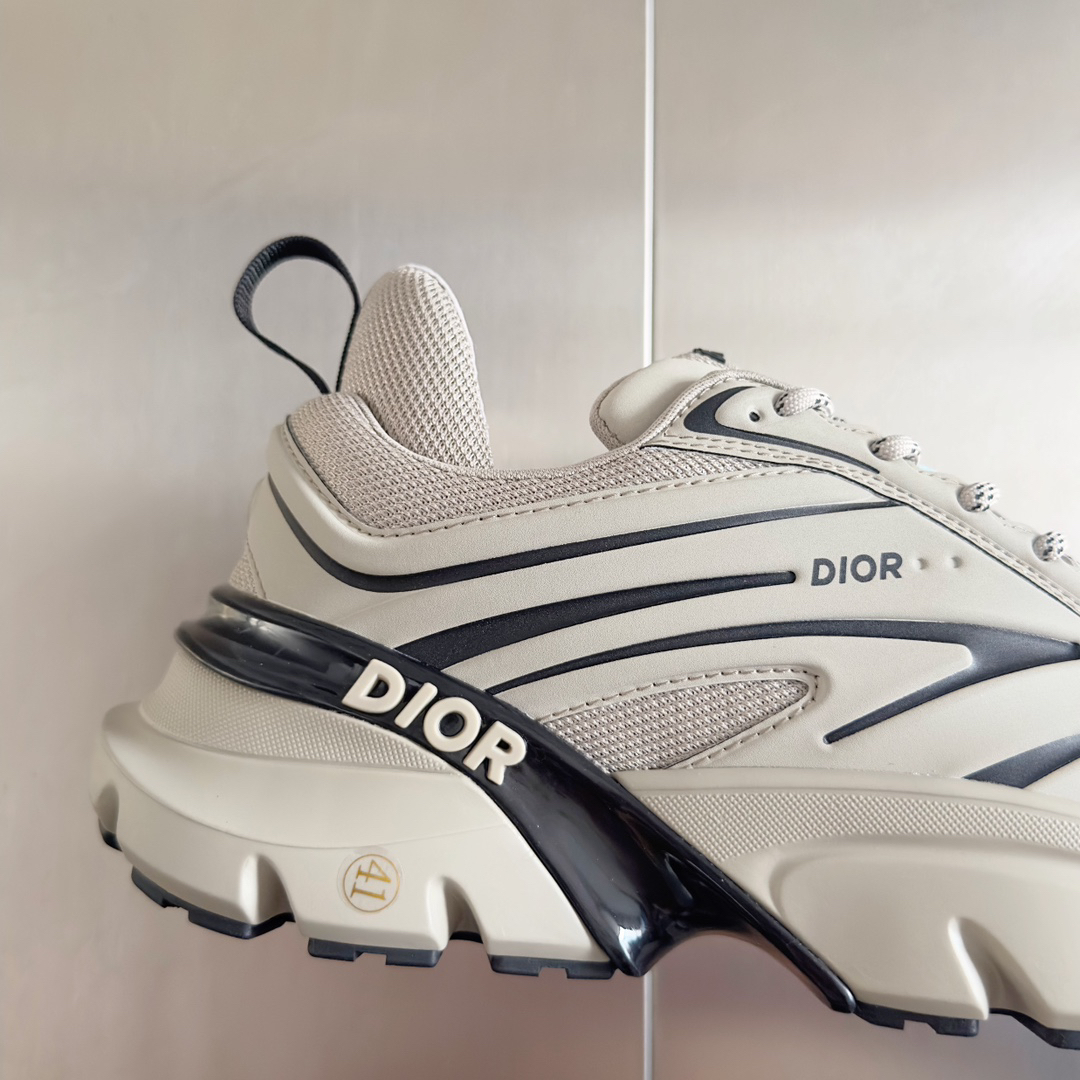 Dior B44 Blade Chunky Sneakers Beige