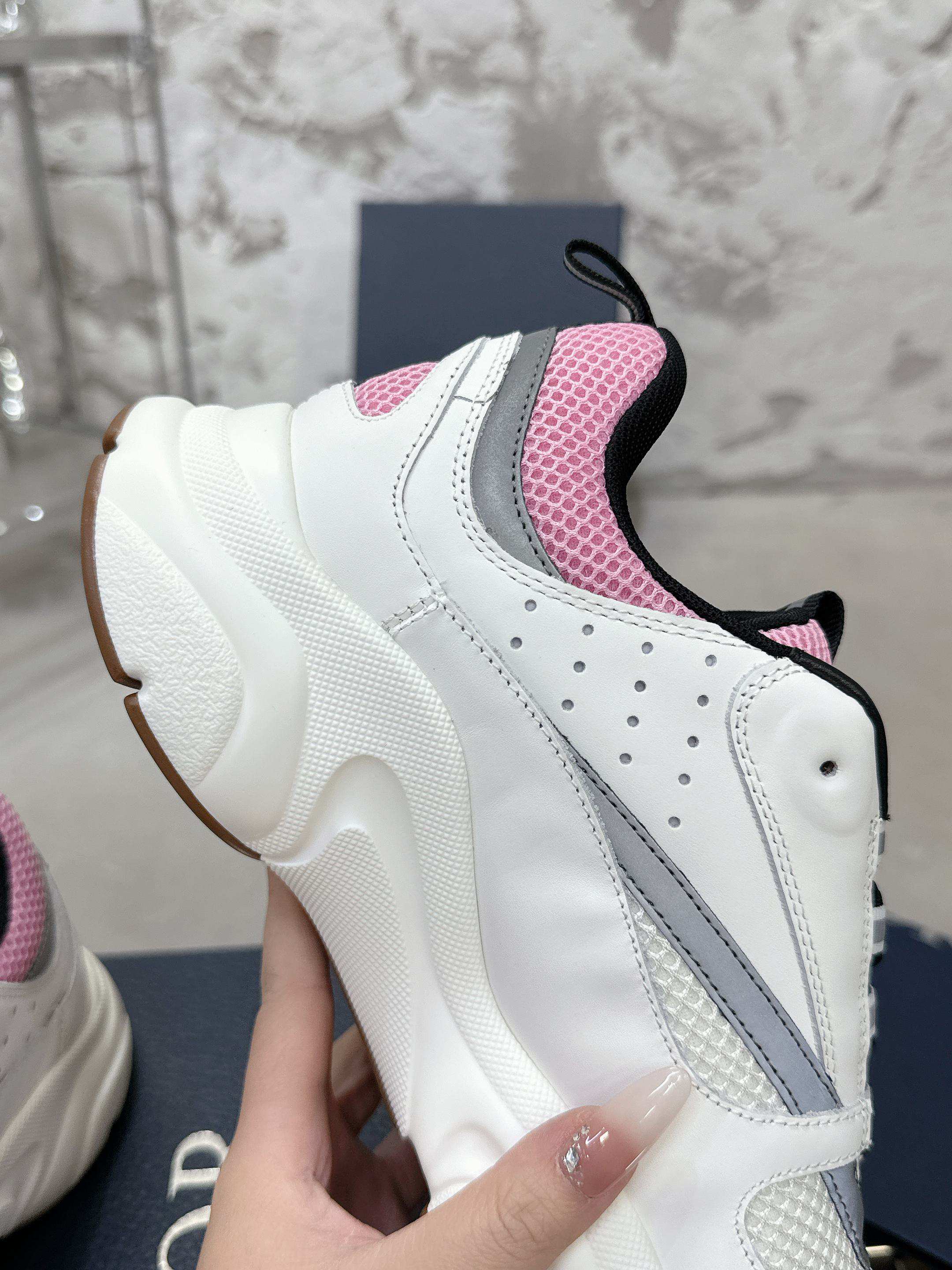 Dior B22 Mesh Sneakers White Pink