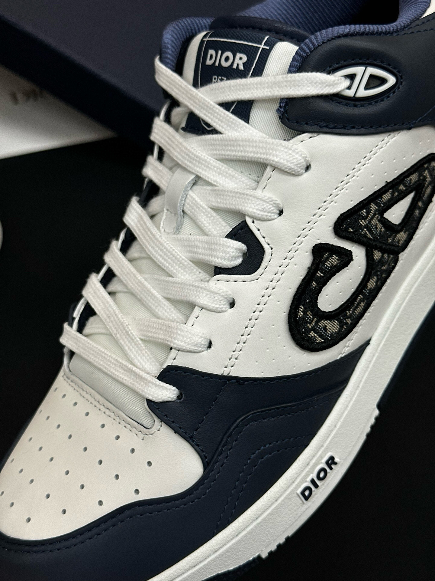 Dior B57 Low-Top Sneakers Navy/White