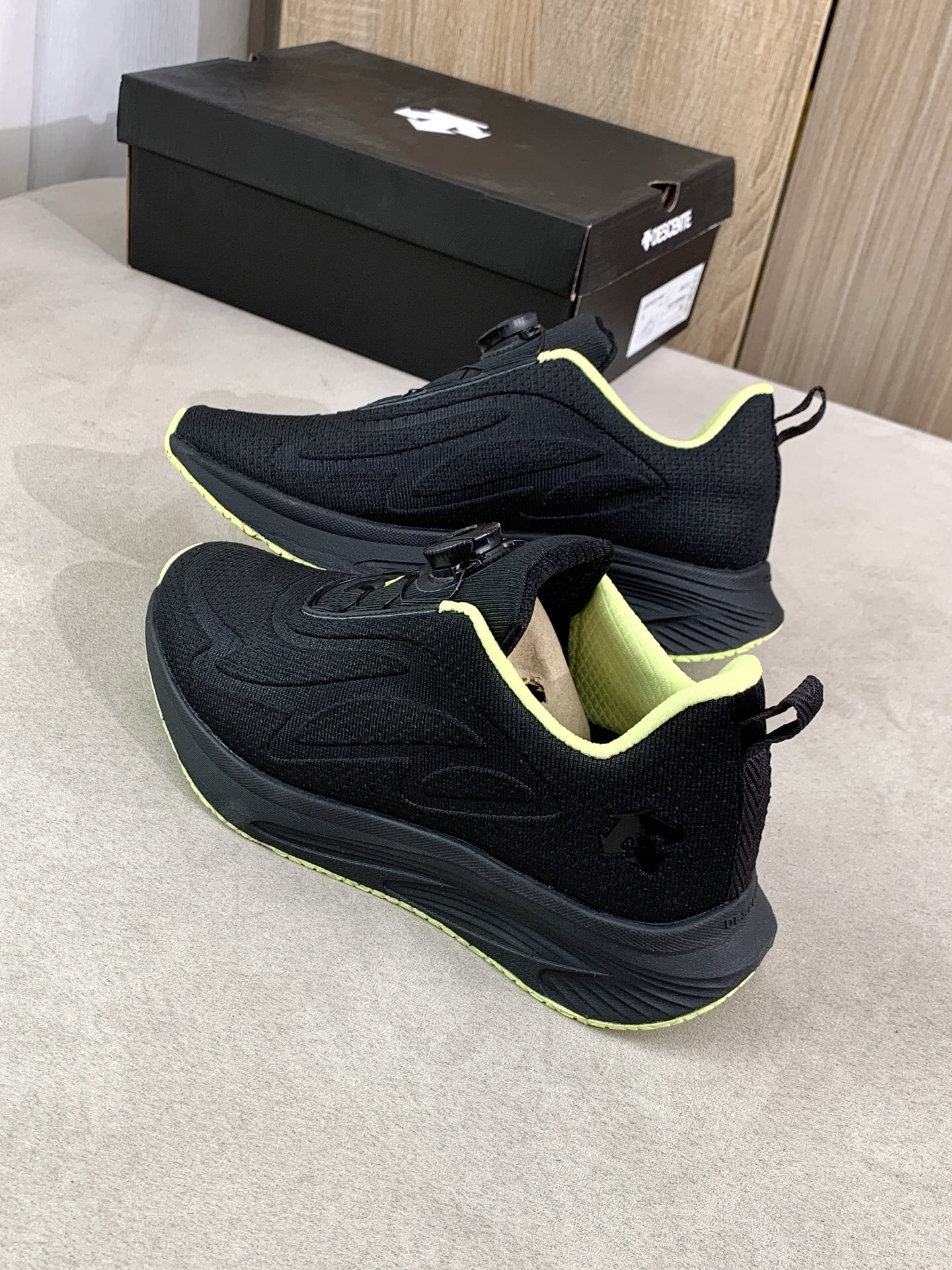 Descente BOA Training Sneakers Black/Neon