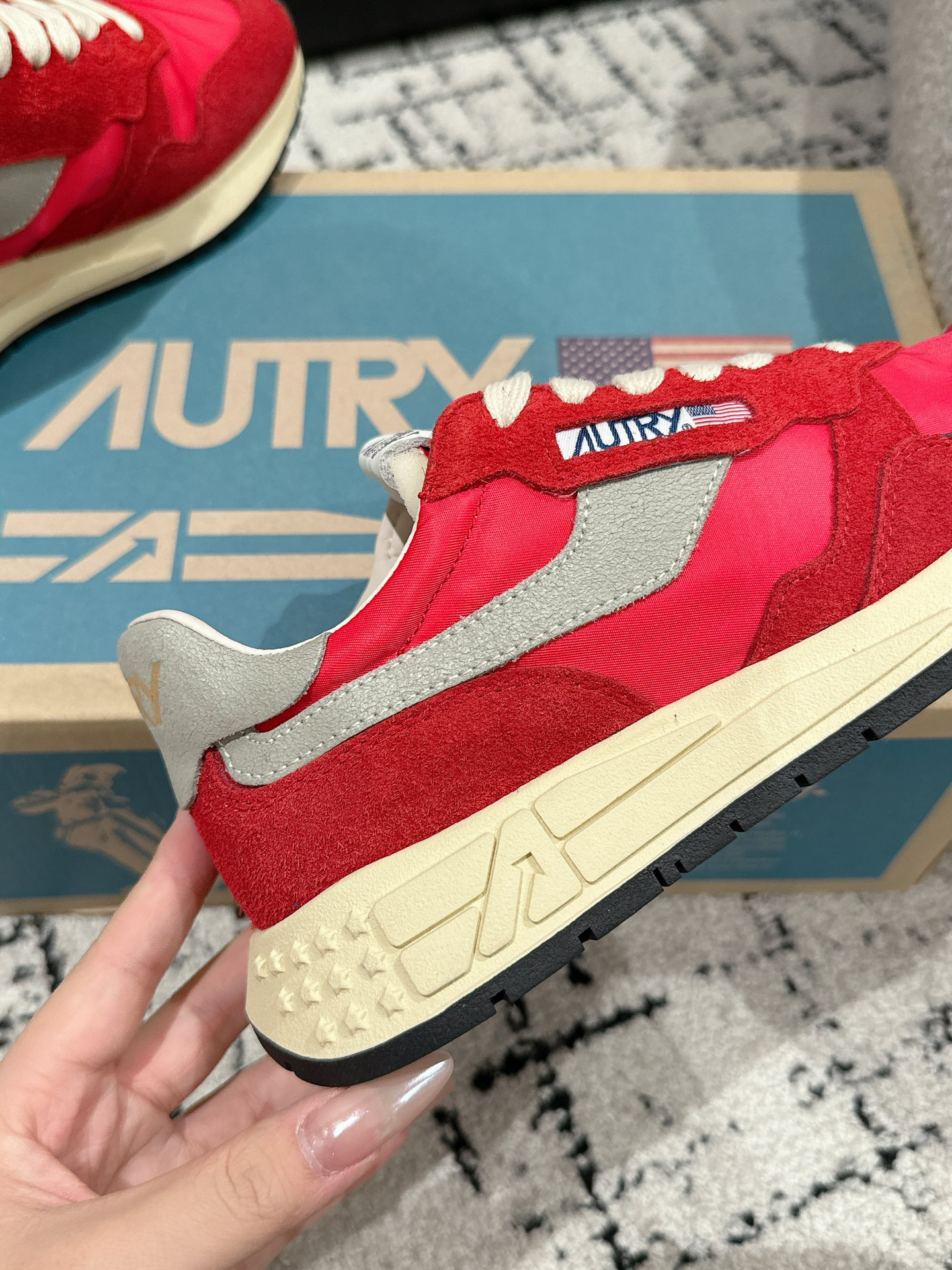 Autry Reelwind Retro Sneakers Red