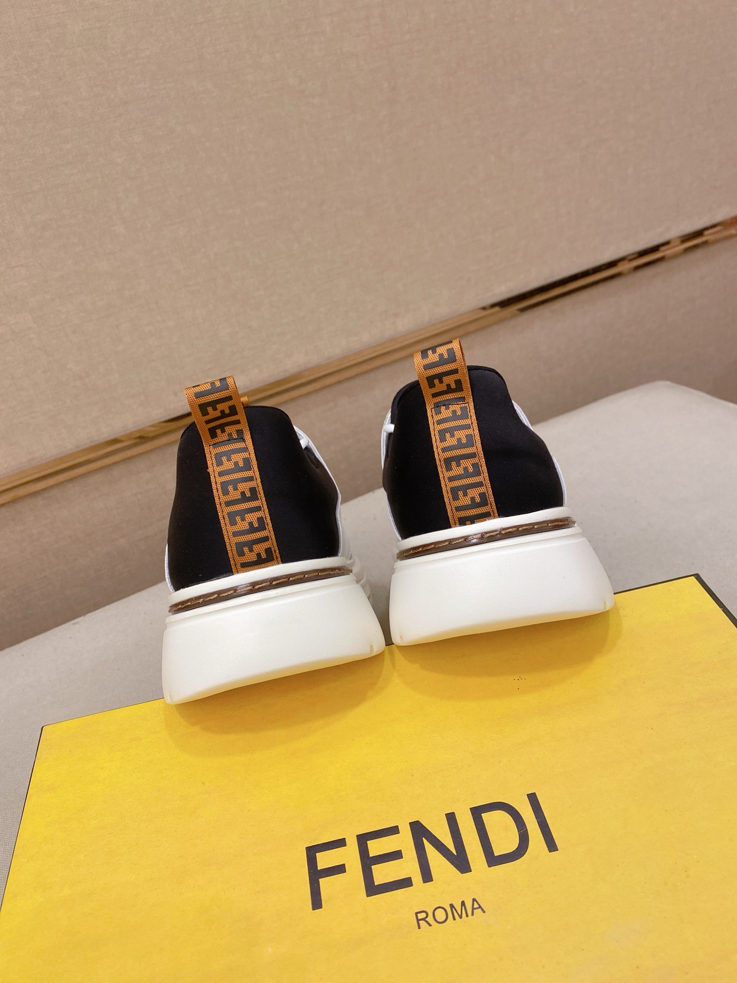 Fendi Leather Low-Top Sneakers Multi-color