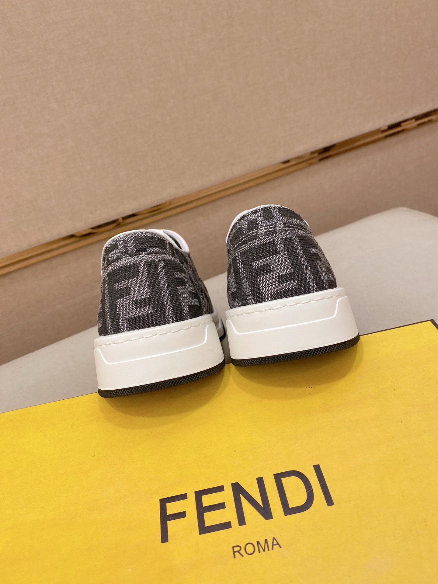 Fendi FF Logo Low-Top Sneakers Black