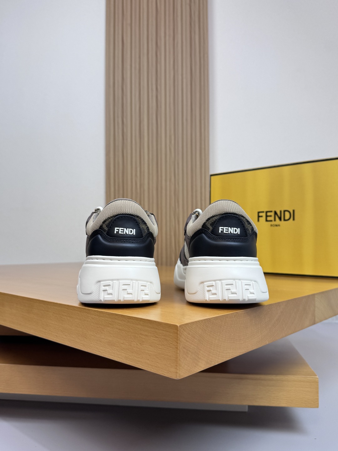 Fendi Leather FF Sneakers Multicolor