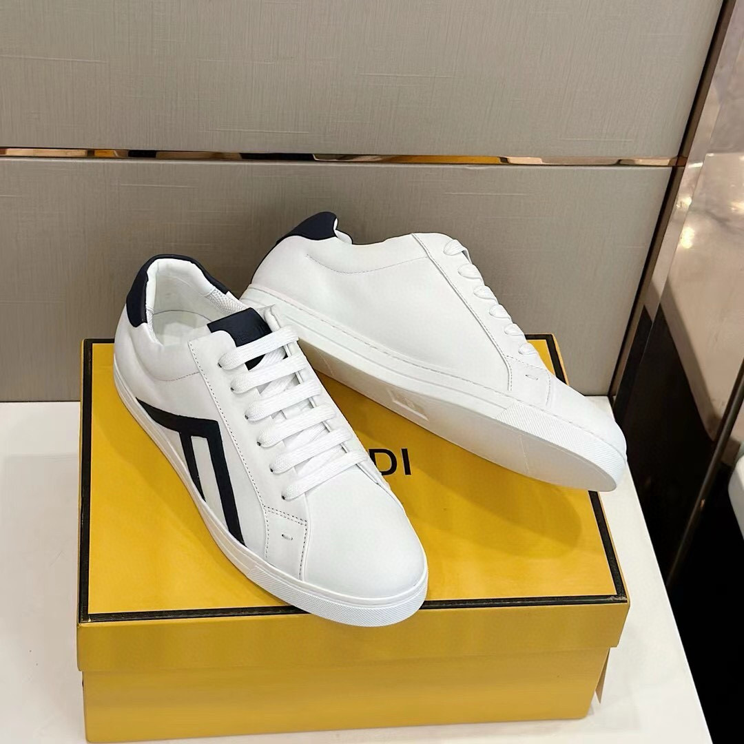 Fendi FF Leather Low-Top Sneakers White/Black