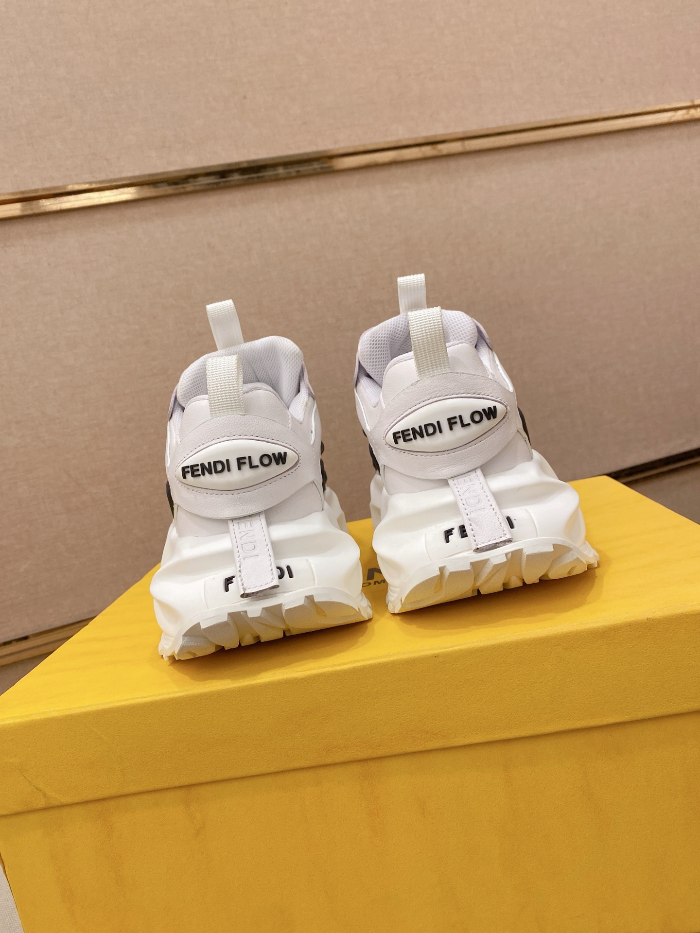 Fendi Flow Chunky Sneakers White/Black