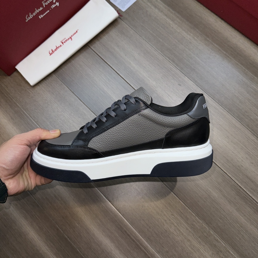 Ferragamo Logo Low-Top Sneakers Gray Black