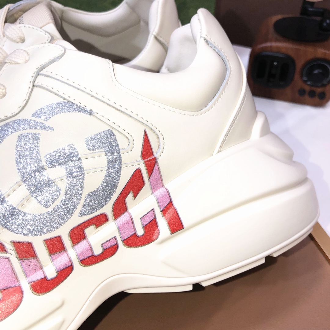 Gucci Chunky Logo Sneakers Beige