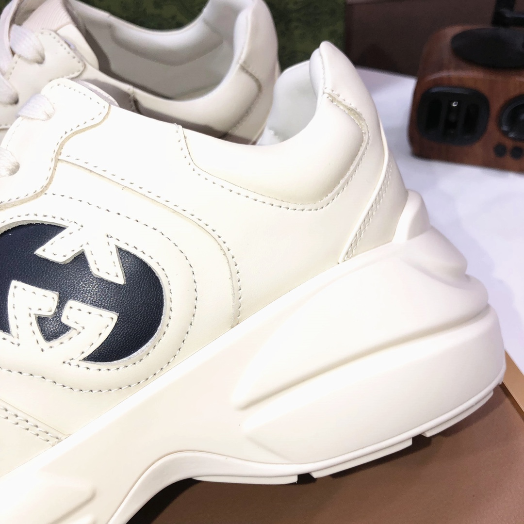 Gucci Dad Sneakers Thick Sole Beige
