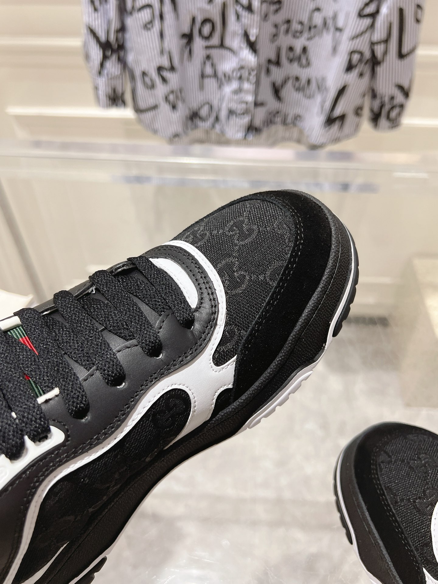 Gucci Vintage GG Low-Top Sneakers Black