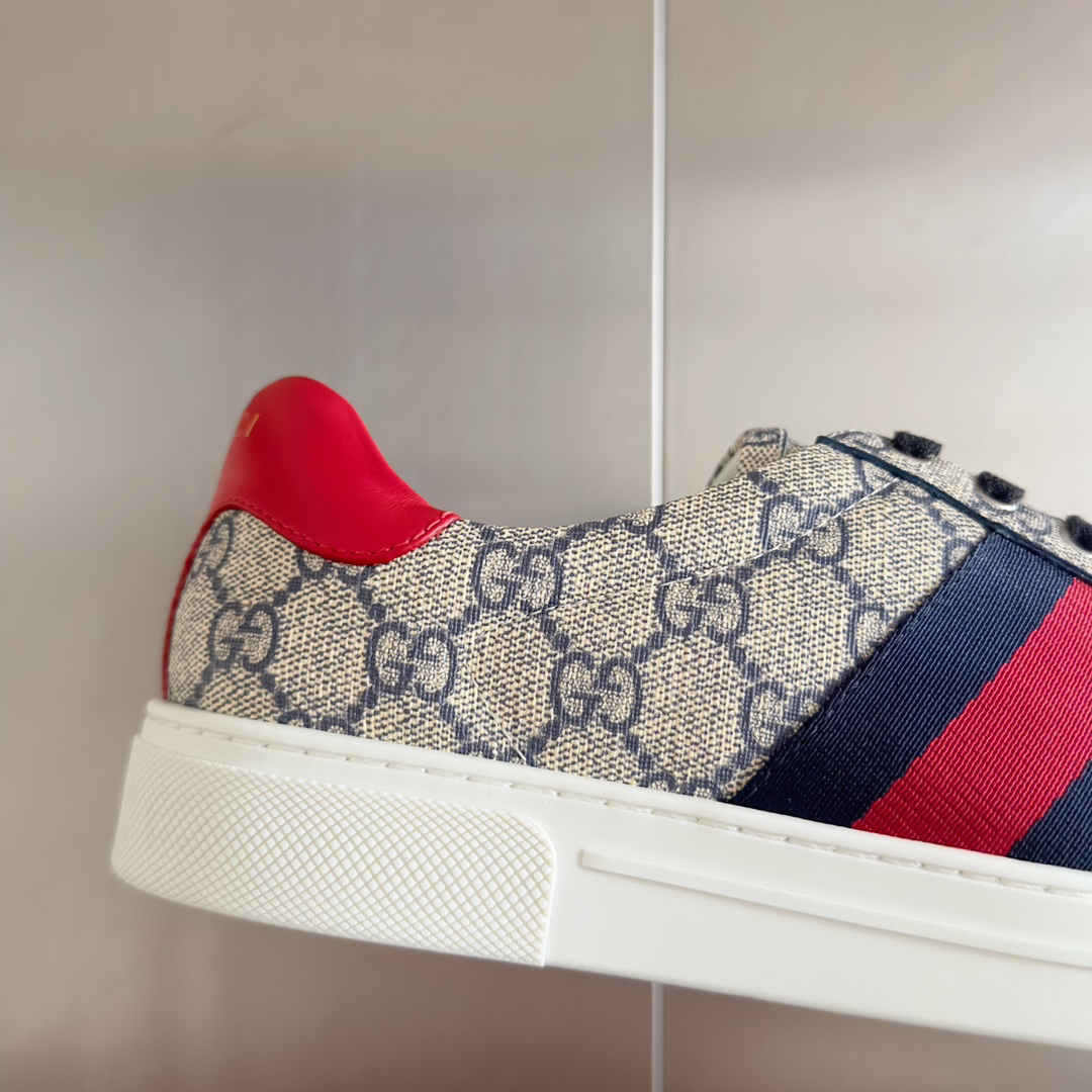 Gucci Ace GG Sneakers Red