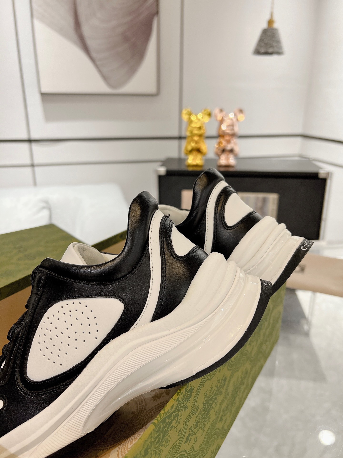 Gucci 22SS Dad Sneakers Black/White