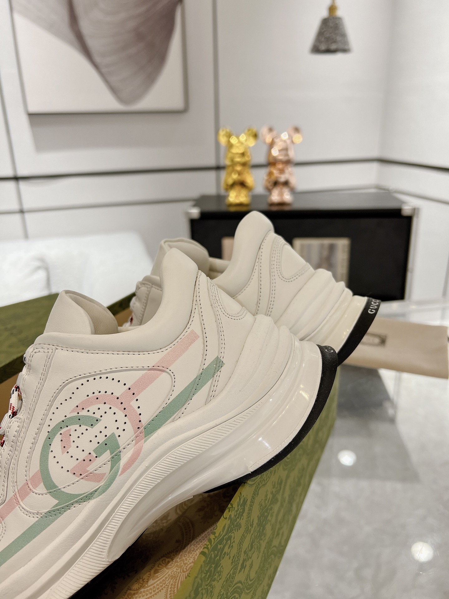 Gucci 22SS Chunky Dad Sneakers Off-White