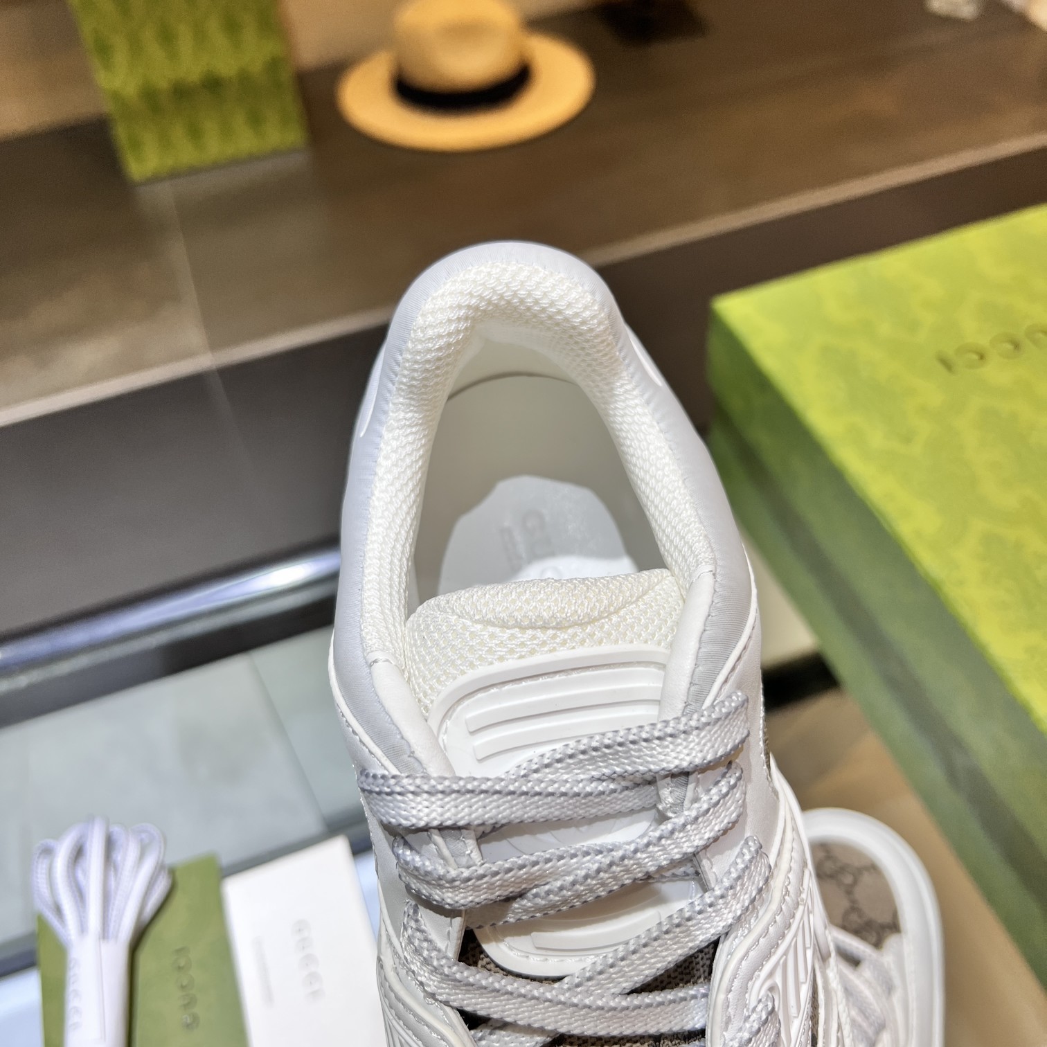 Gucci GG Low-Top Sneakers White/Red