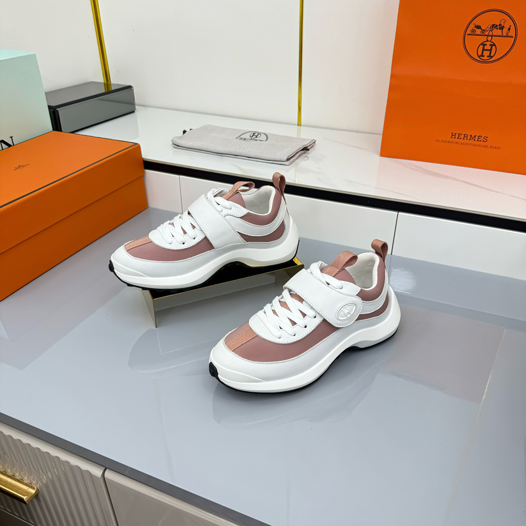 Hermes Loosneaker Leather Sneaker Pink