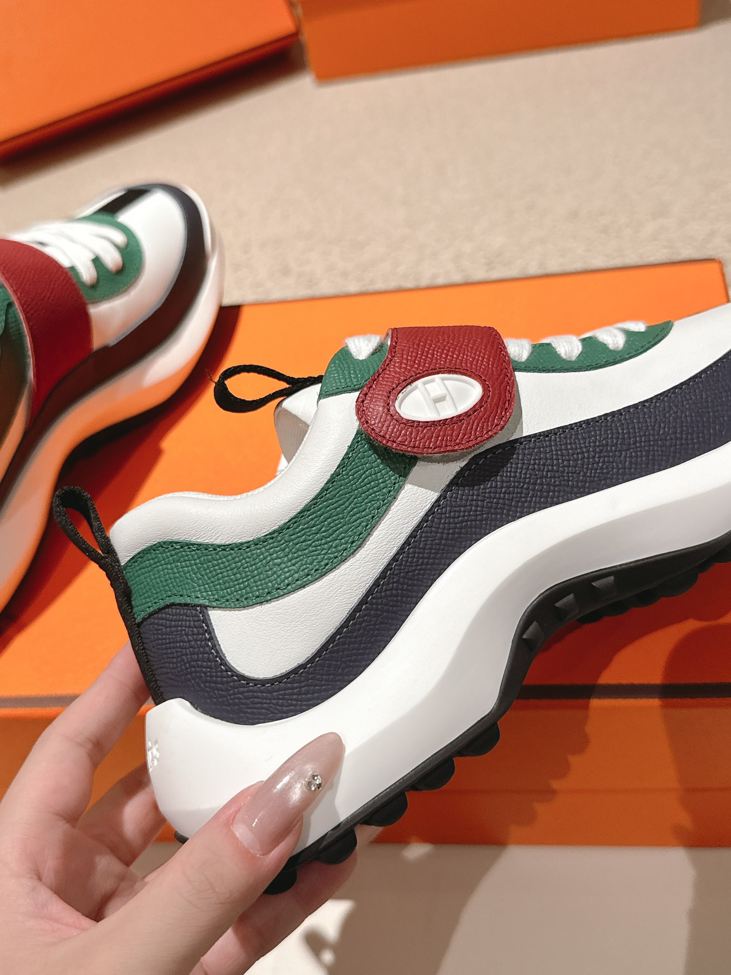 Hermes Leather Casual Sneakers Multicolor