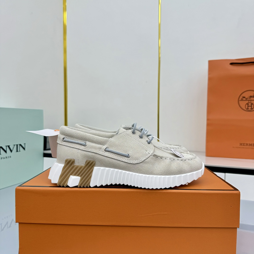 Hermes Loosneaker Low-Top Sneaker Beige
