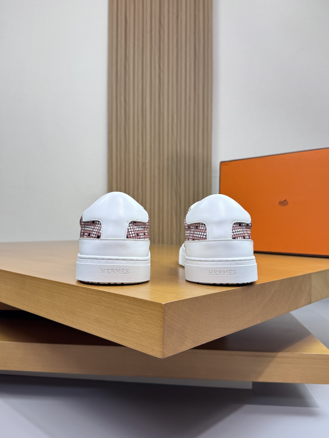Hermes Leather Buckle Sneakers White/Pink