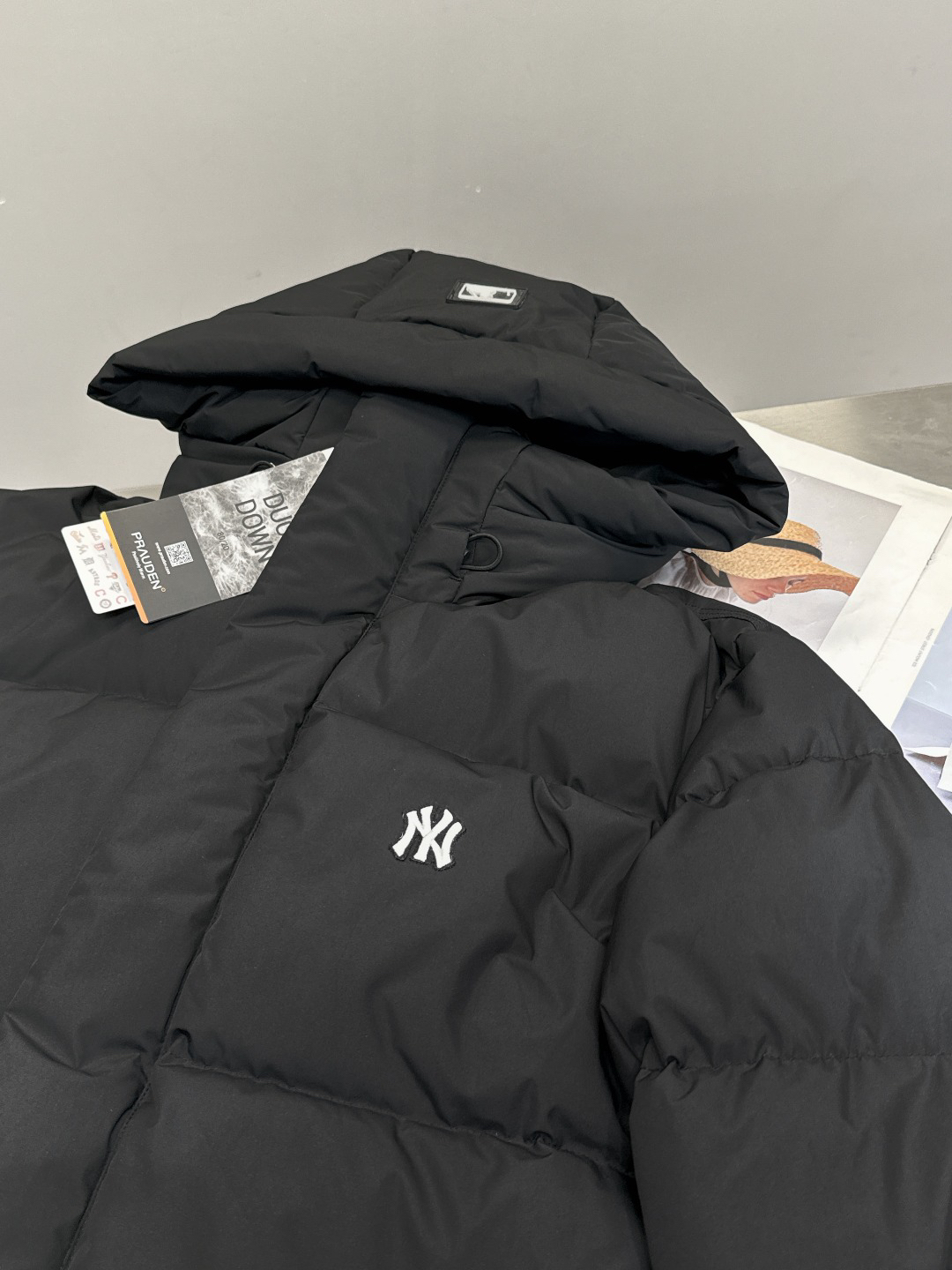 MLB NY Yankees Long Hooded Down Coat Black