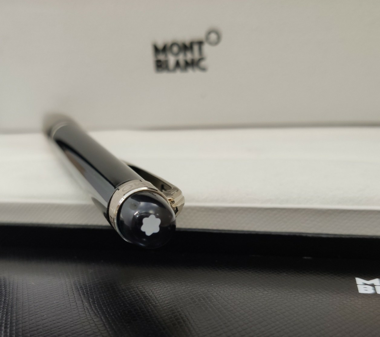 Montblanc Luxury Ballpoint Pen Black