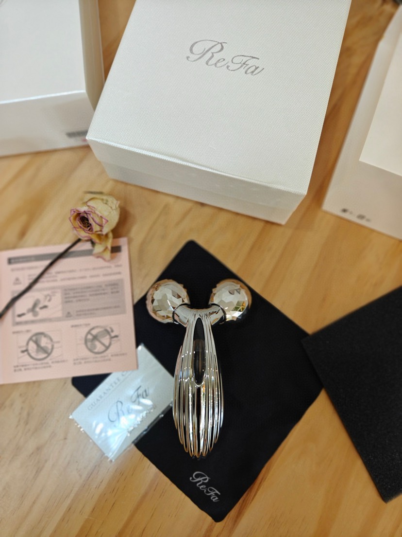ReFa Platinum 3D Roller Massager Silver