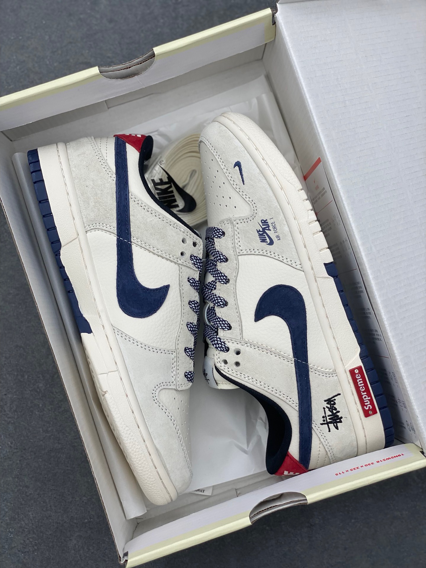 Nike SB Dunk Low Navy Cream