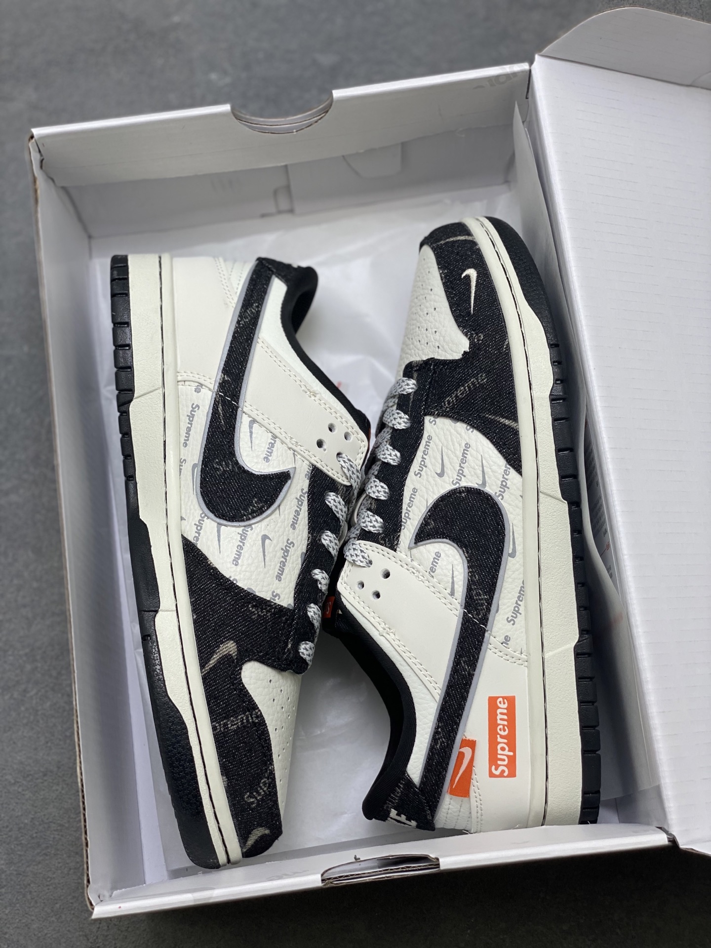Nike SB Dunk Low Black White