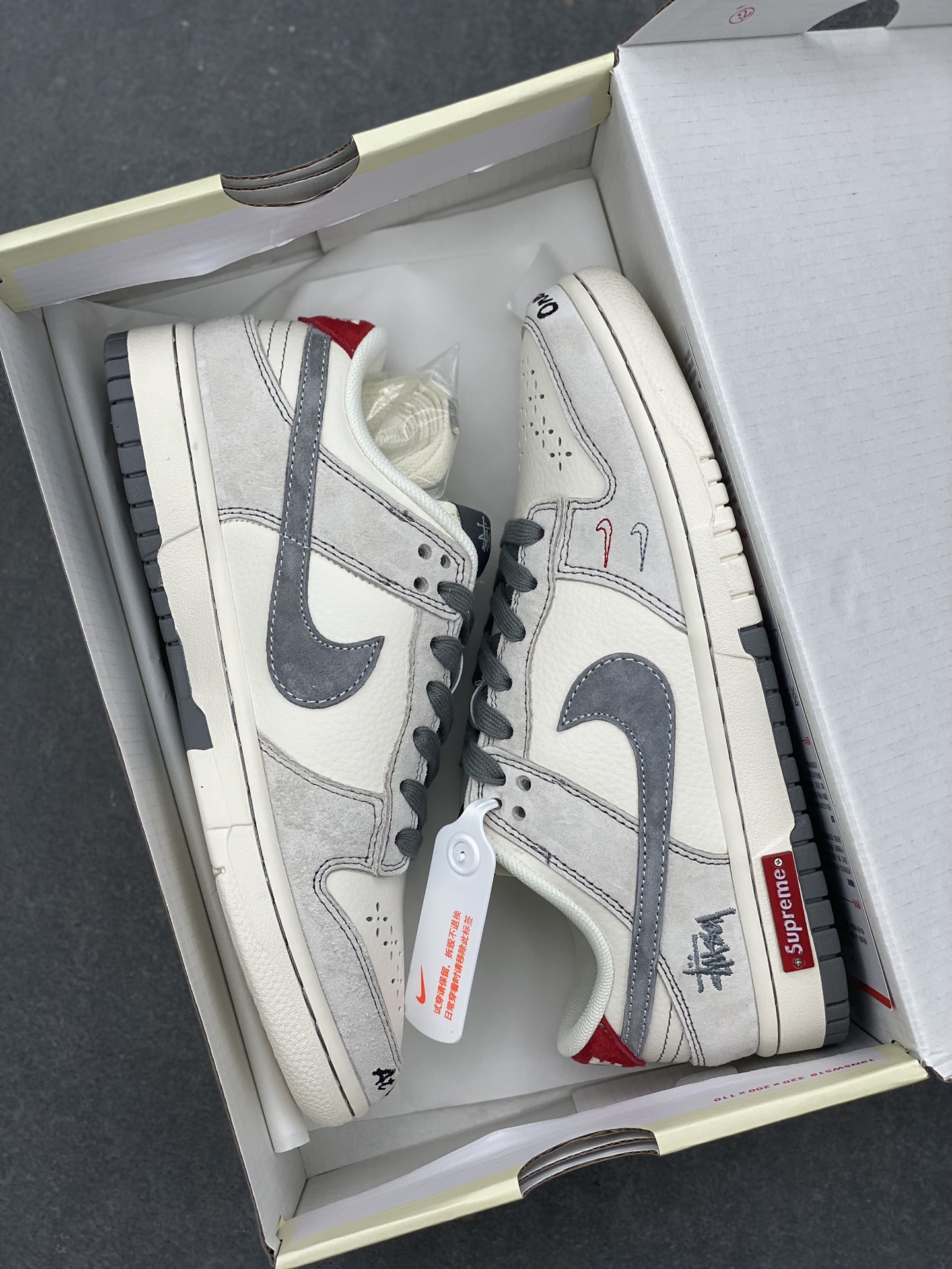 Nike SB Dunk Low Grey Red