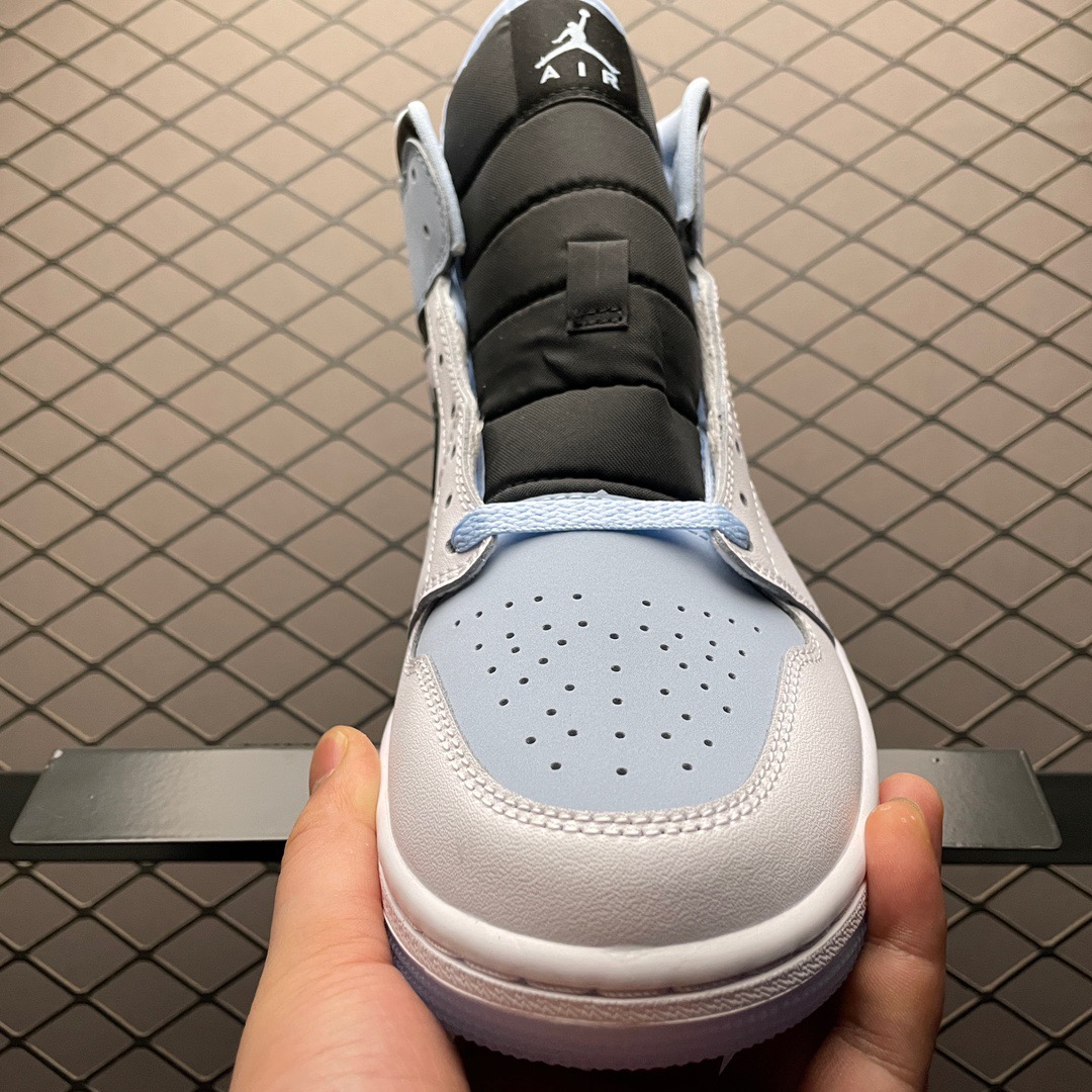 Jordan Air Jordan 1 Mid Sneakers White Blue