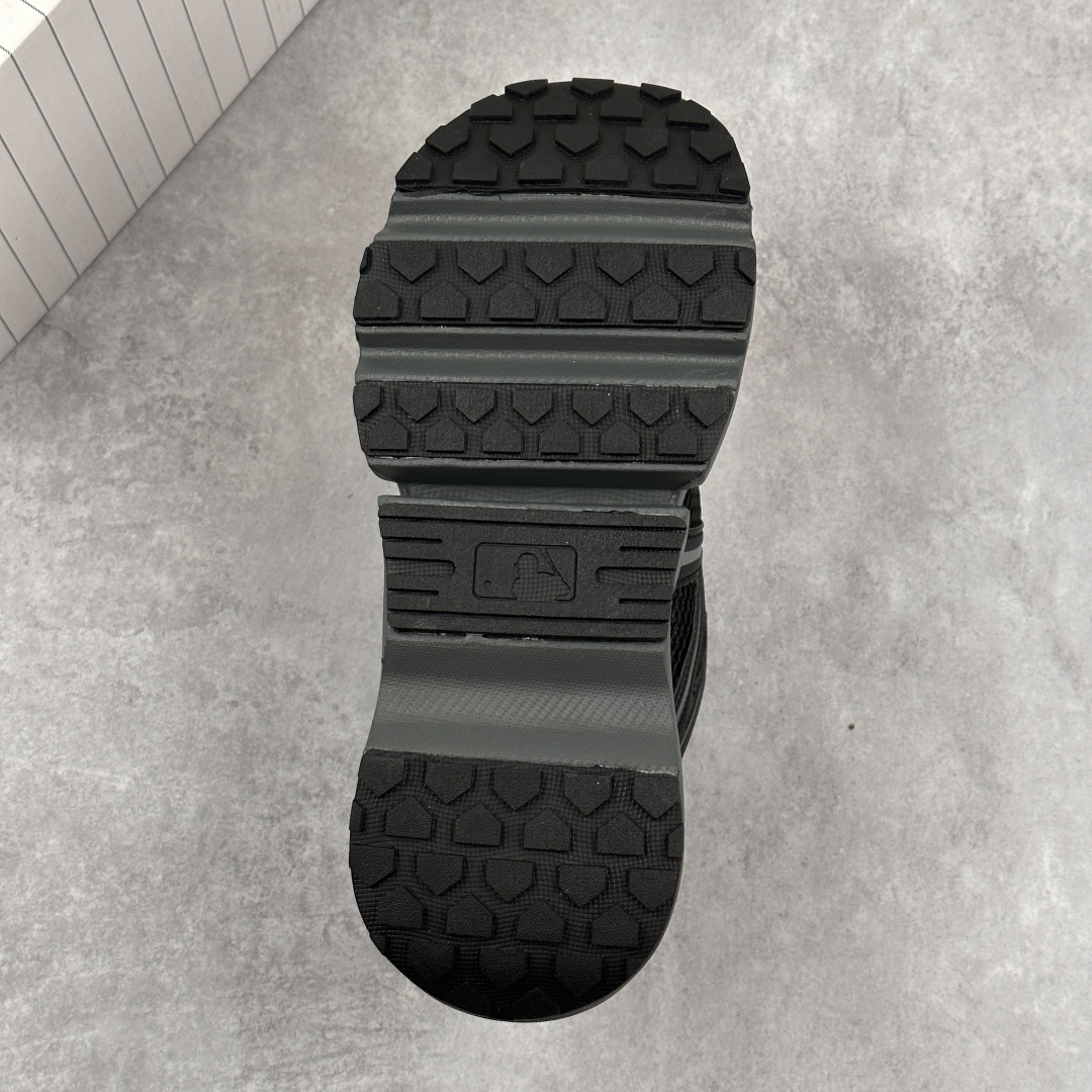 MLB Dome Runner Chunky Sneakers Black/Gray