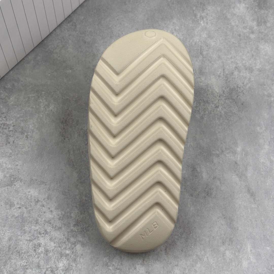 MLB Skier Slide Foam Sandals Beige