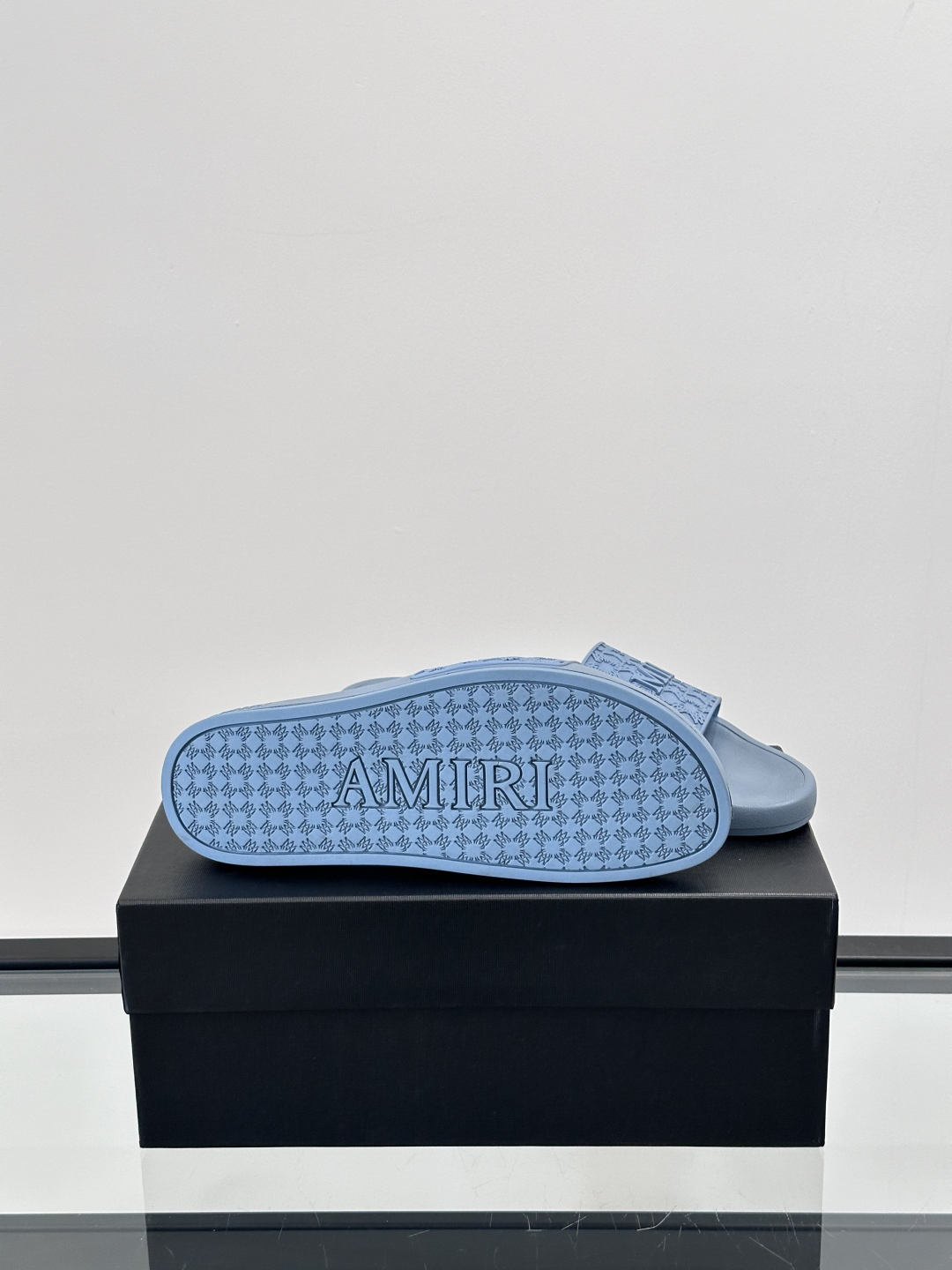 Amiri Embossed Logo Slides Blue