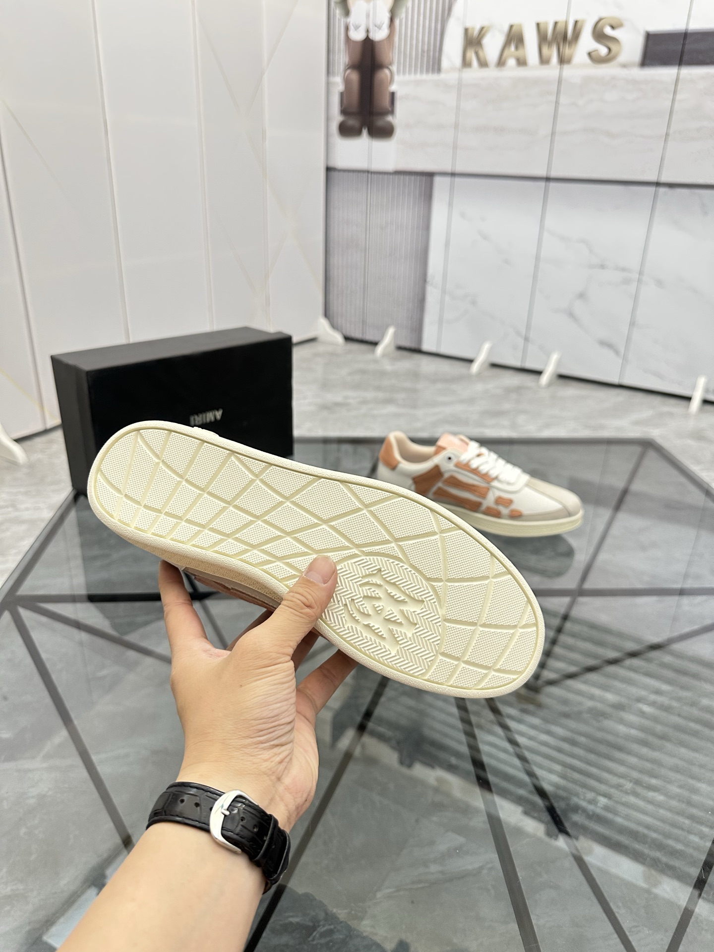 Amiri Low-Top Casual Sneakers White Apricot
