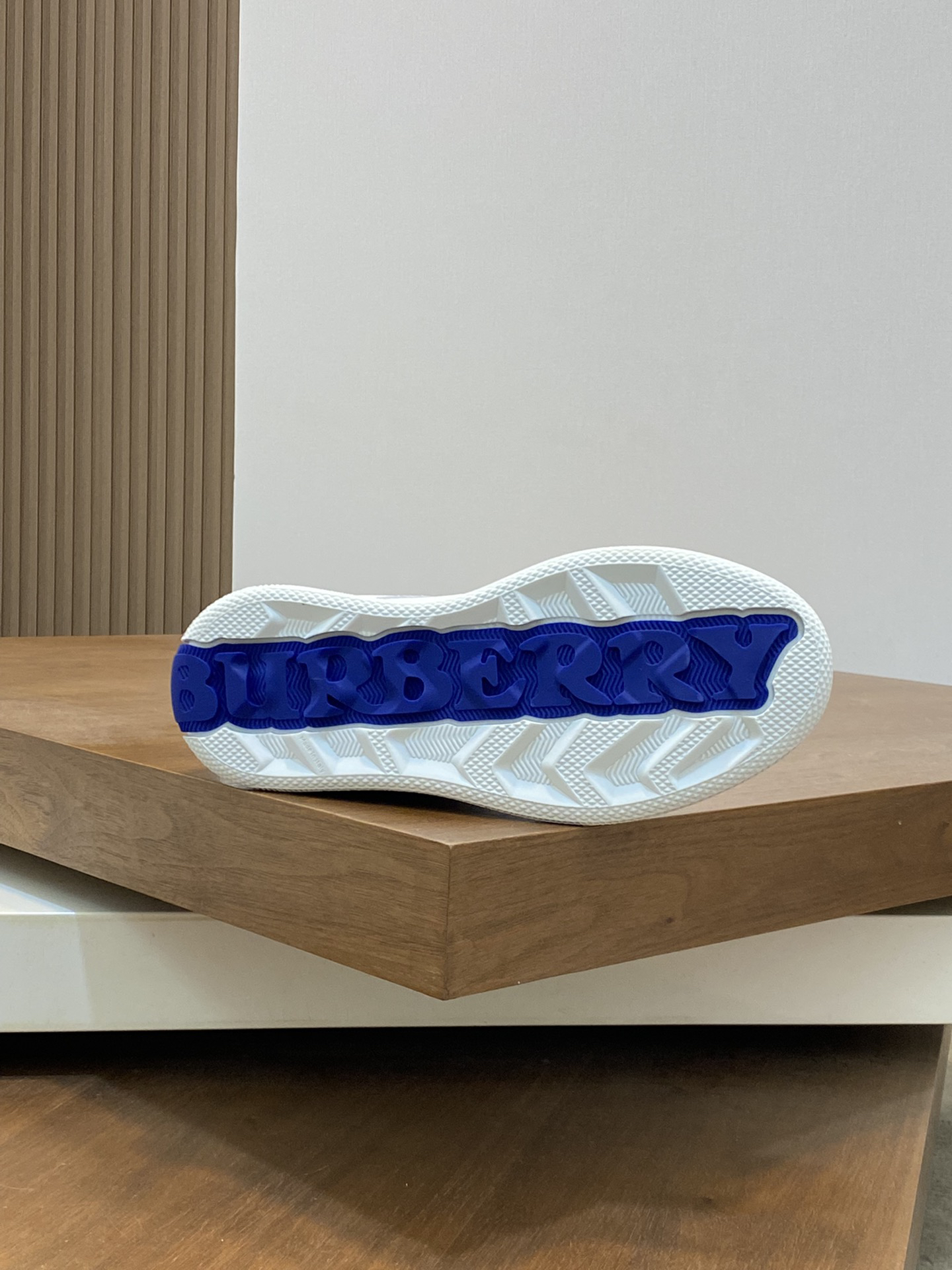 Burberry Leather Sneakers White/Blue
