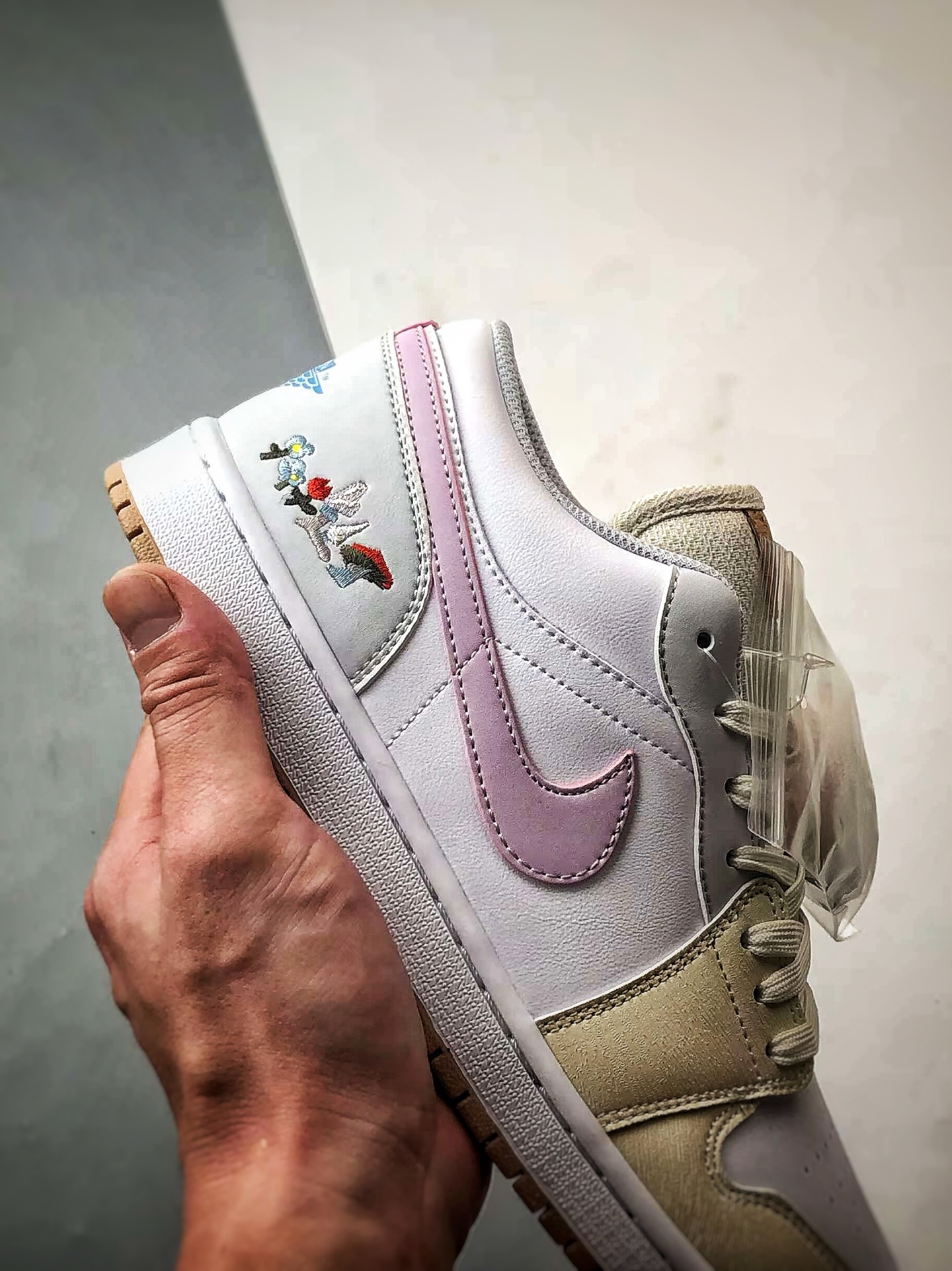 Jordan Air Jordan 1 Low Floral White Grey Pink