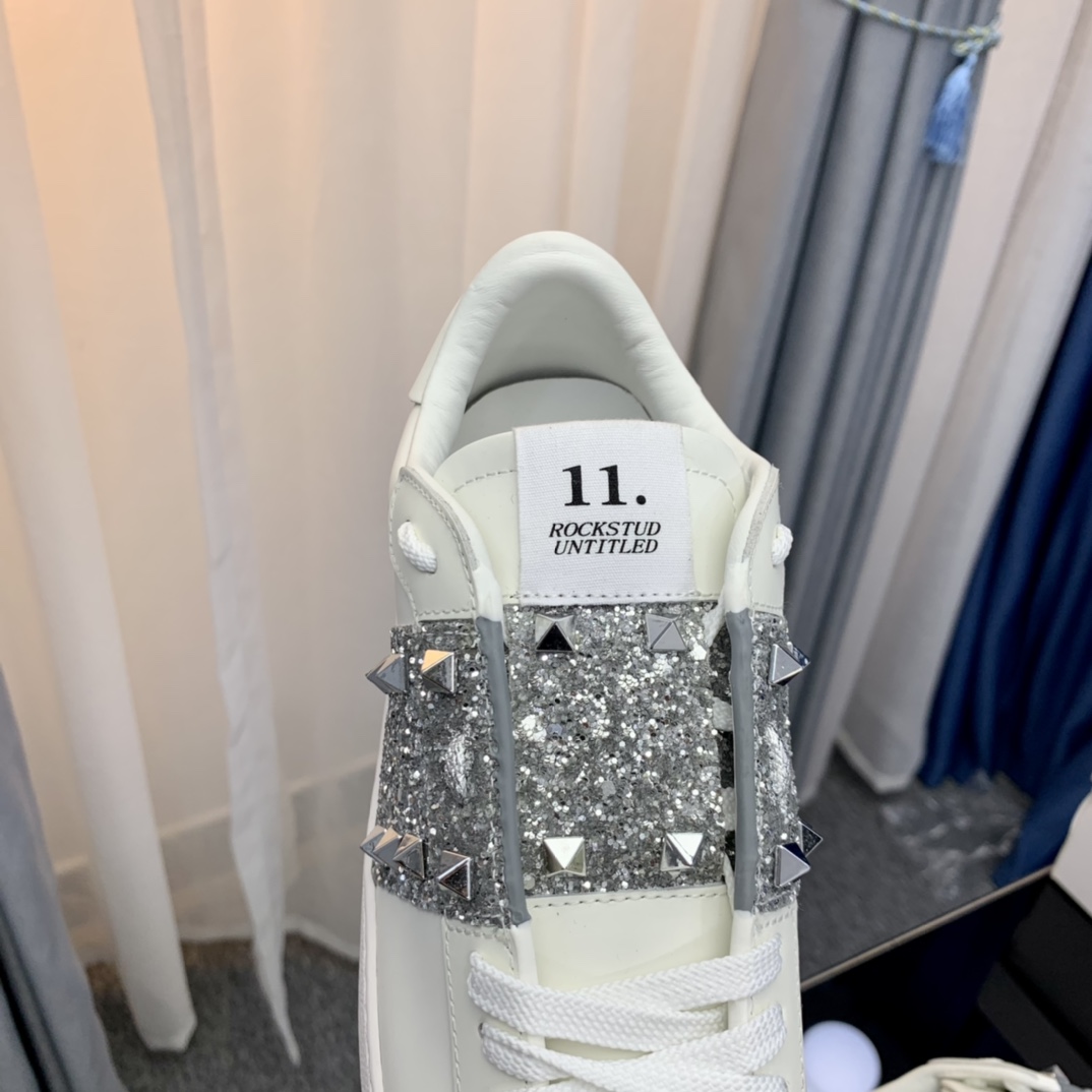 Valentino Rockstud Sneakers White